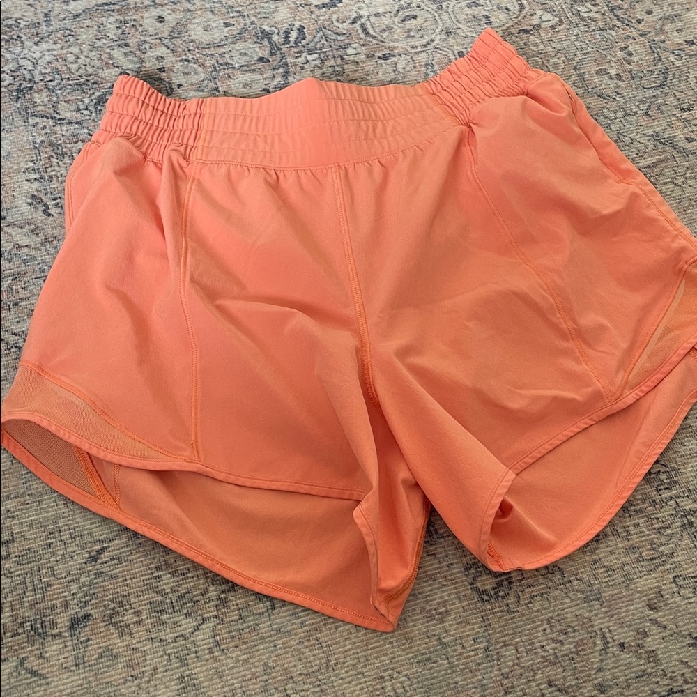 Lululemon Hotty Hot High-Rise Lined Short 4" - Picture 7 of 8
